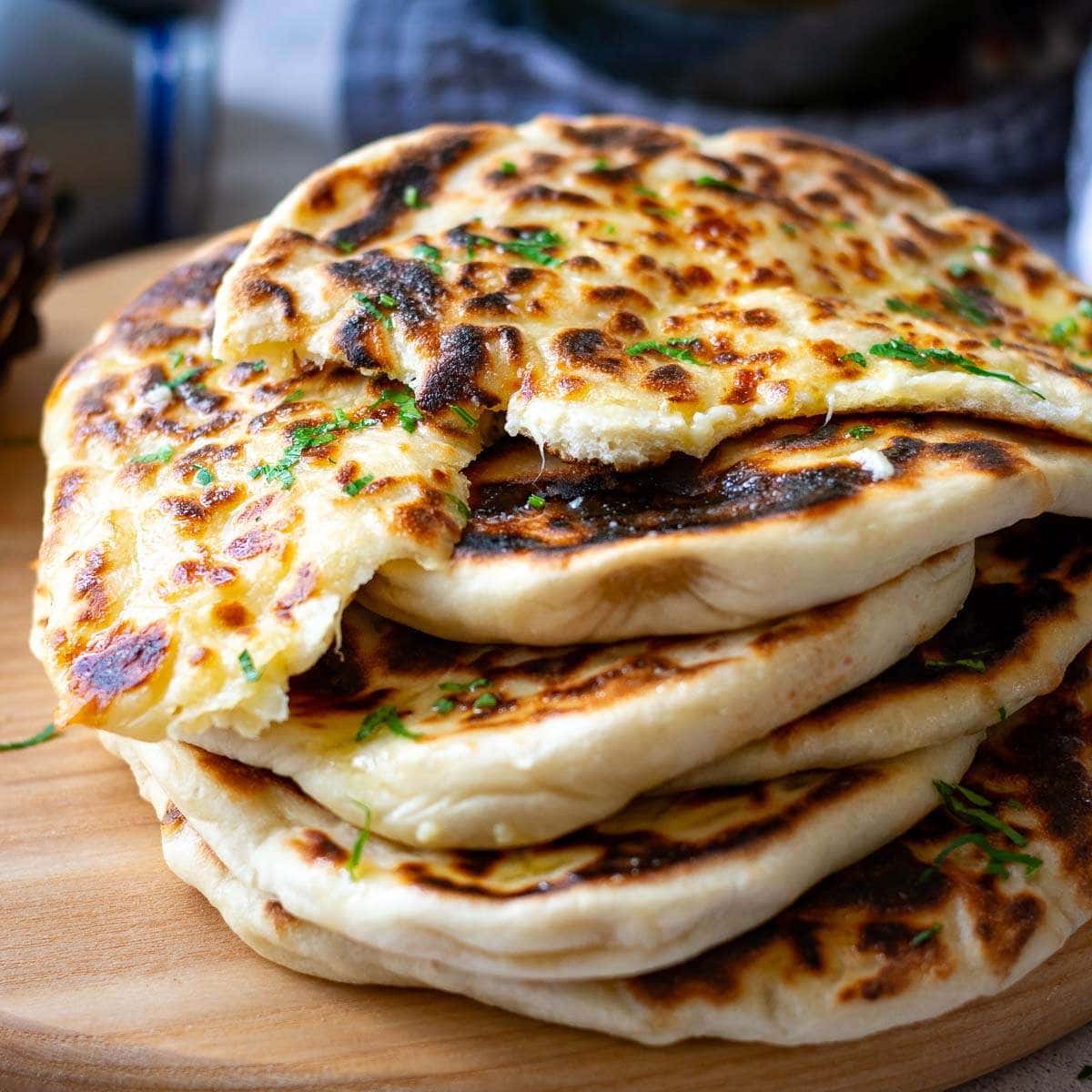 Cheese & Garlic Naan